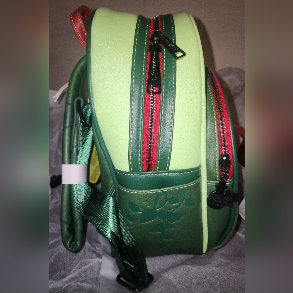 Brand New! Loungefly Poison Ivy Glow in the Dark Mini Backpack + Wallet 💚 - Picture 7 of 13